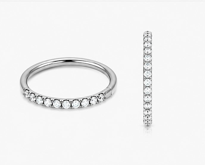 Piercing a Cerchio per Naso con zirconi – Titanio G23 ASTM F136 – Seamless Ring